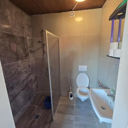 Gaeste- Und Monteurzimmer - Fitter - Guest Roomshort And Long Term * Mannheim